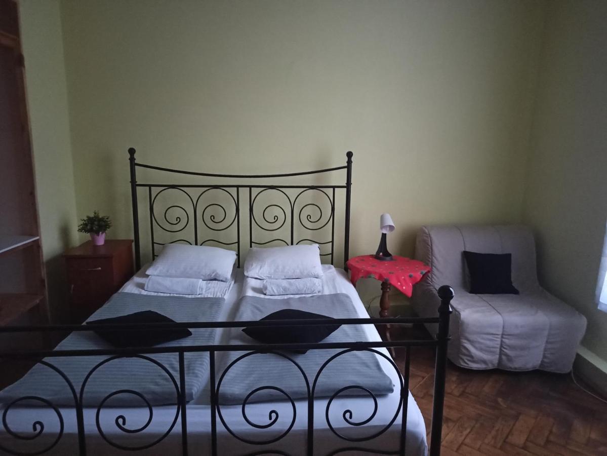 Willa Retro Hostel Krasków Eksteriør bilde