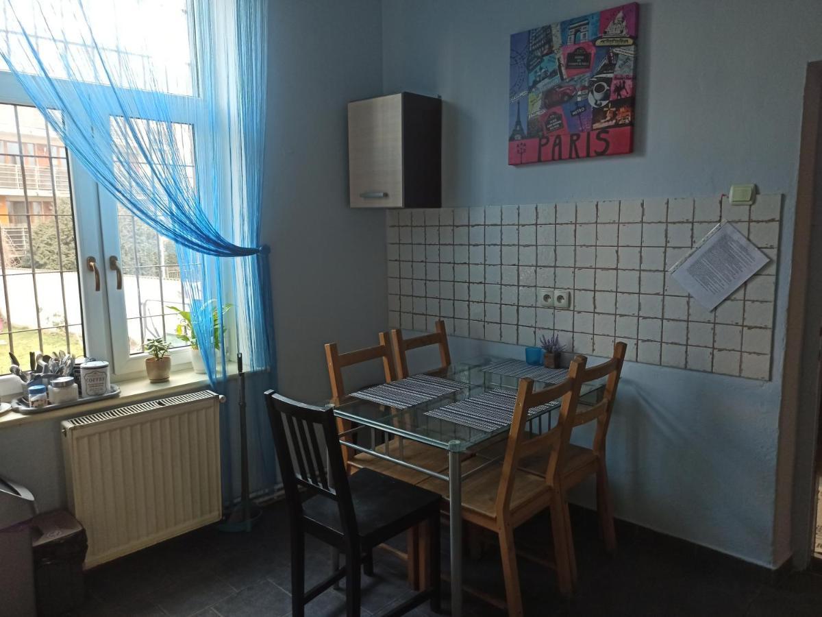Willa Retro Hostel Krasków Eksteriør bilde